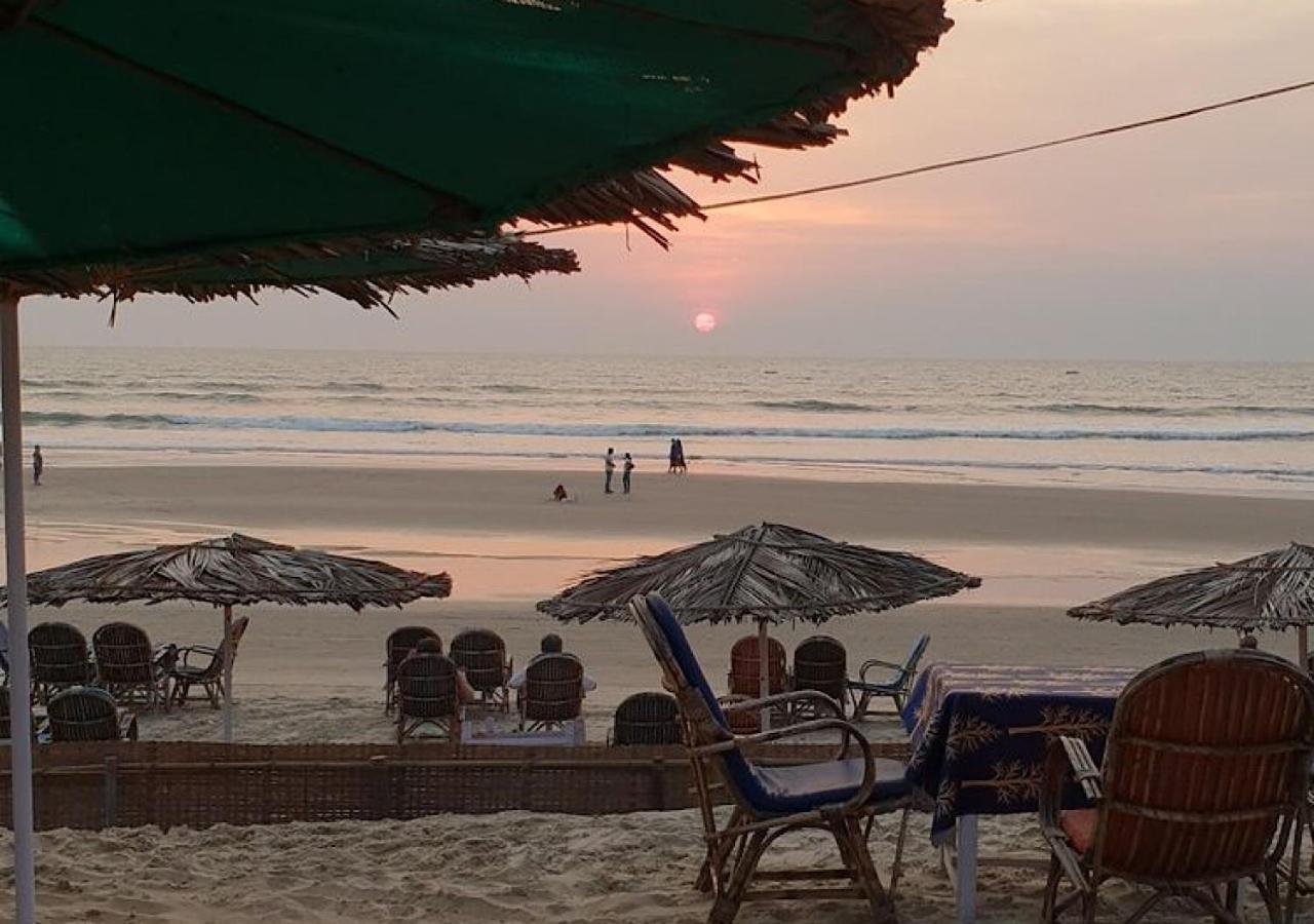 Baga Beach Ocean Калангут Экстерьер фото