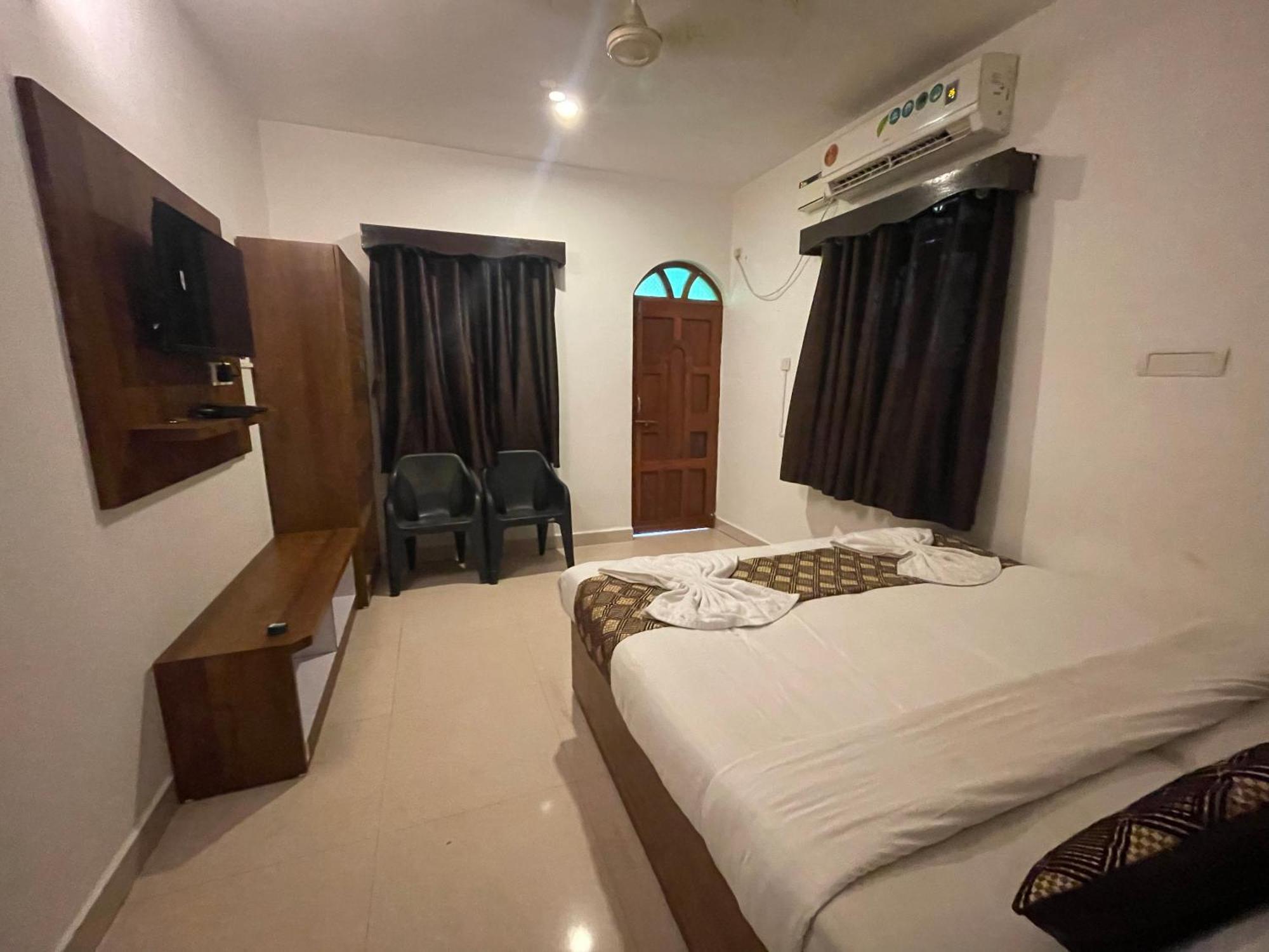 Baga Beach Ocean Калангут Экстерьер фото